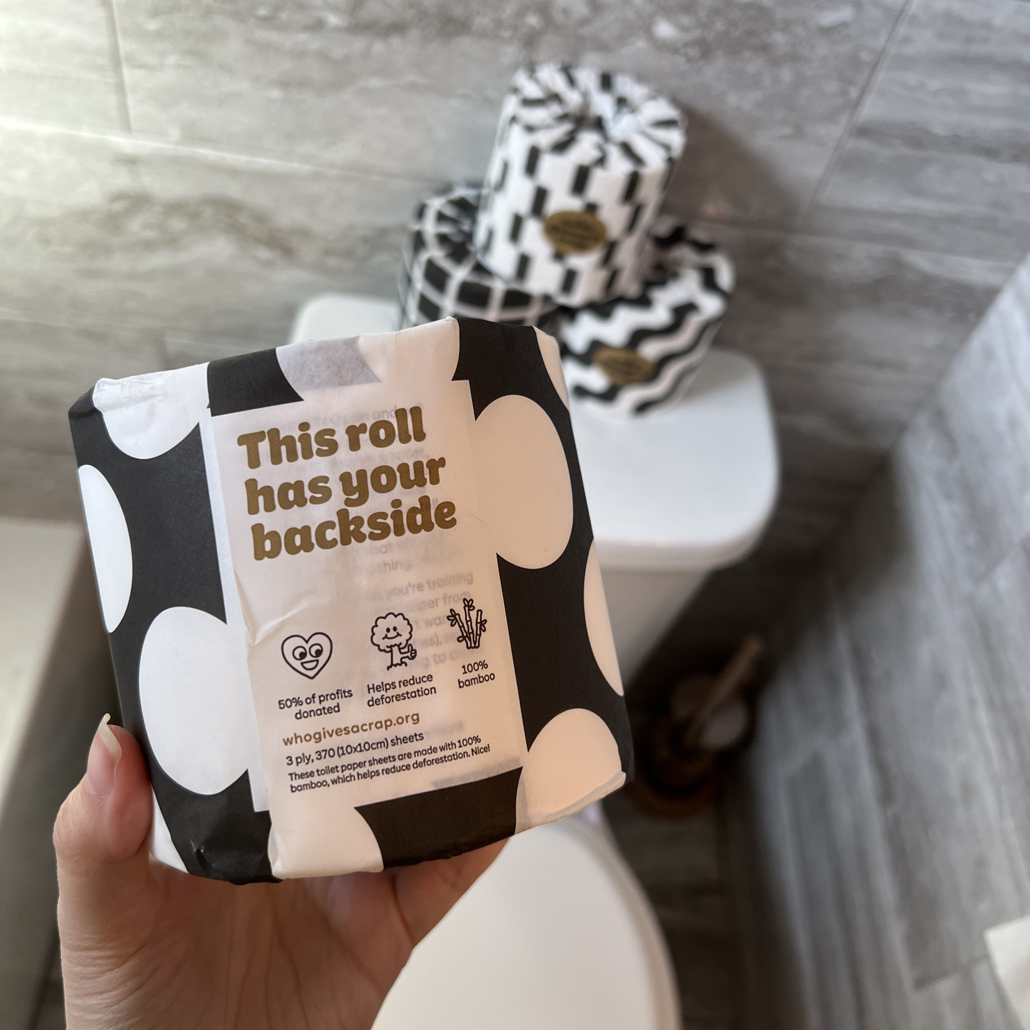 who gives a crap review