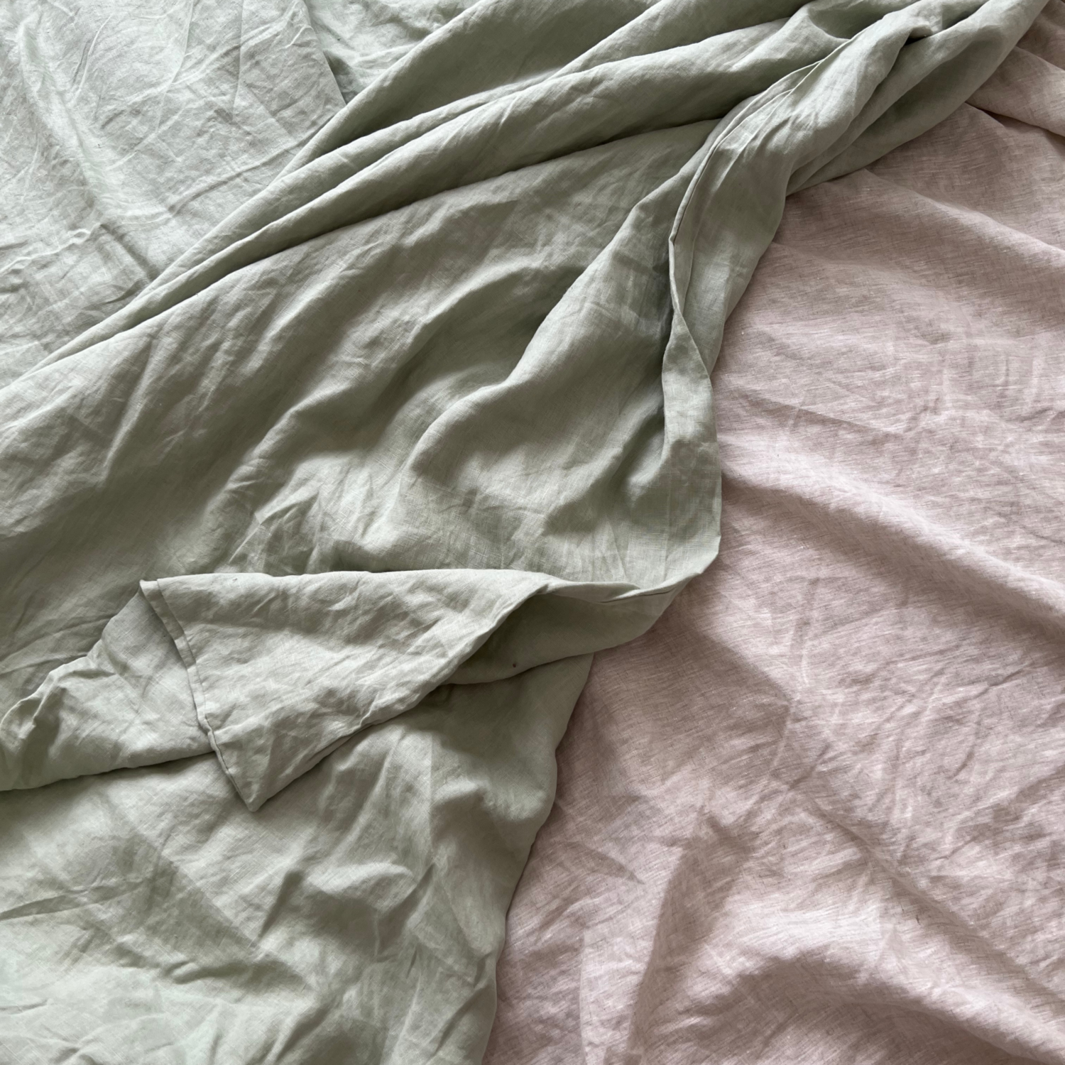 Bed Threads Review: My Full Thoughts on Their Linen Bedsheets - Greenify Me
